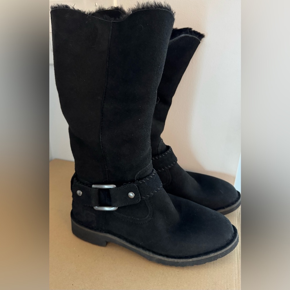 UGG Black Braiden  Boots